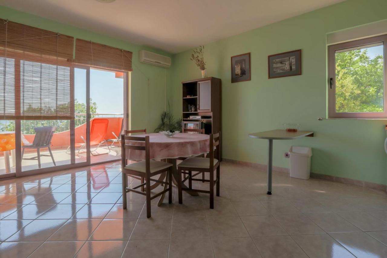 Apartmani Rino Dramalj Exterior foto