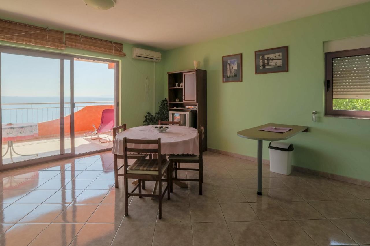 Apartmani Rino Dramalj Exterior foto